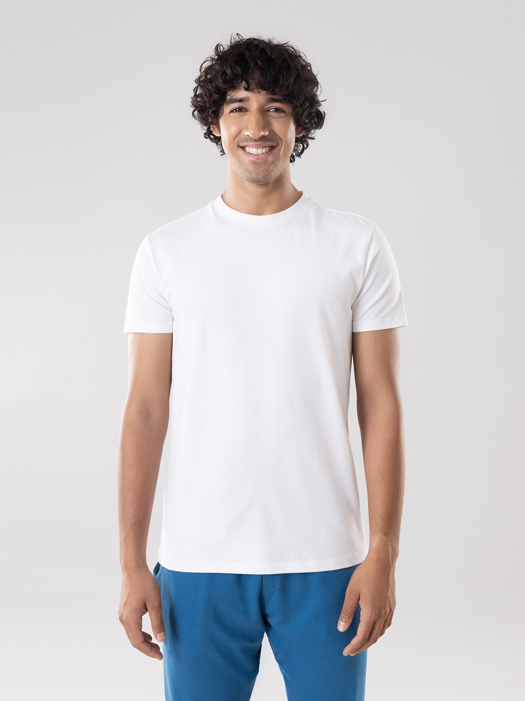 

Gloot Men Clean Cotton Anti Stain & Anti Odor Stretchable T-shirt, White