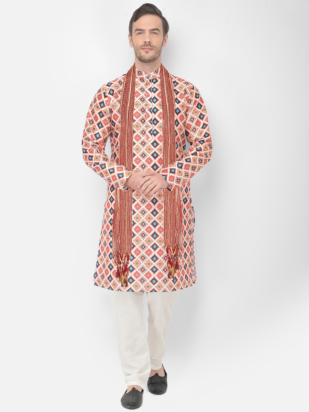 

SG LEMAN Men Cream-Coloured Printed Raw Silk Kurta with Churidar & With Dupatta