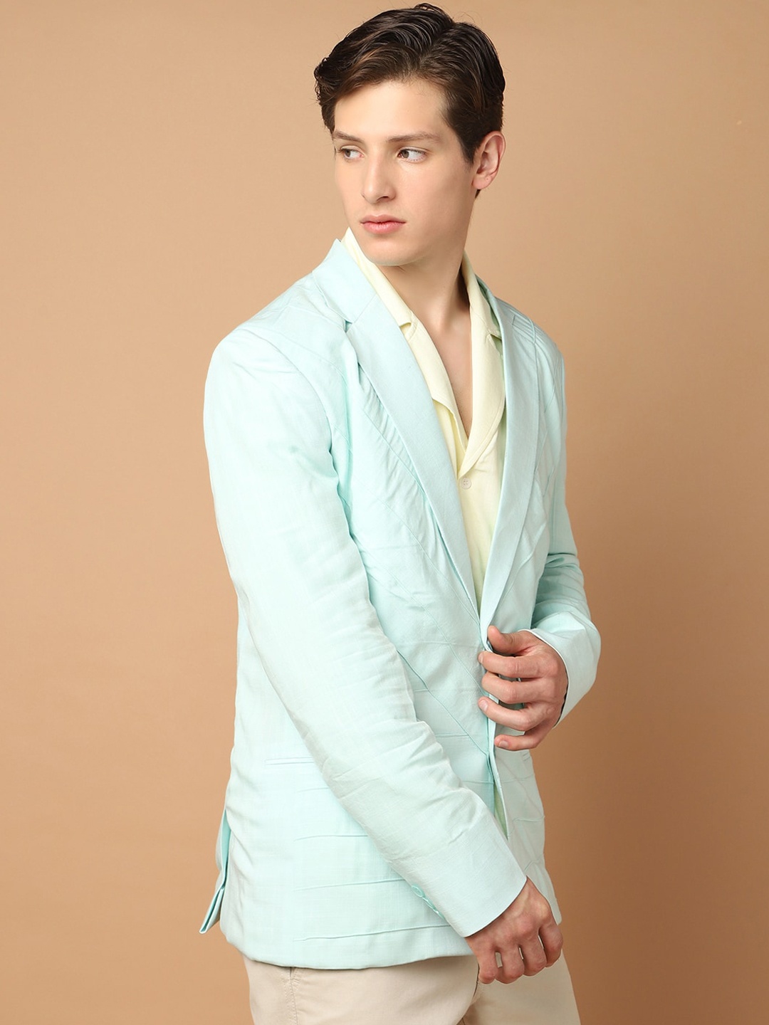

SHABERRY Men Blue Solid Pin-Tuck Blazers