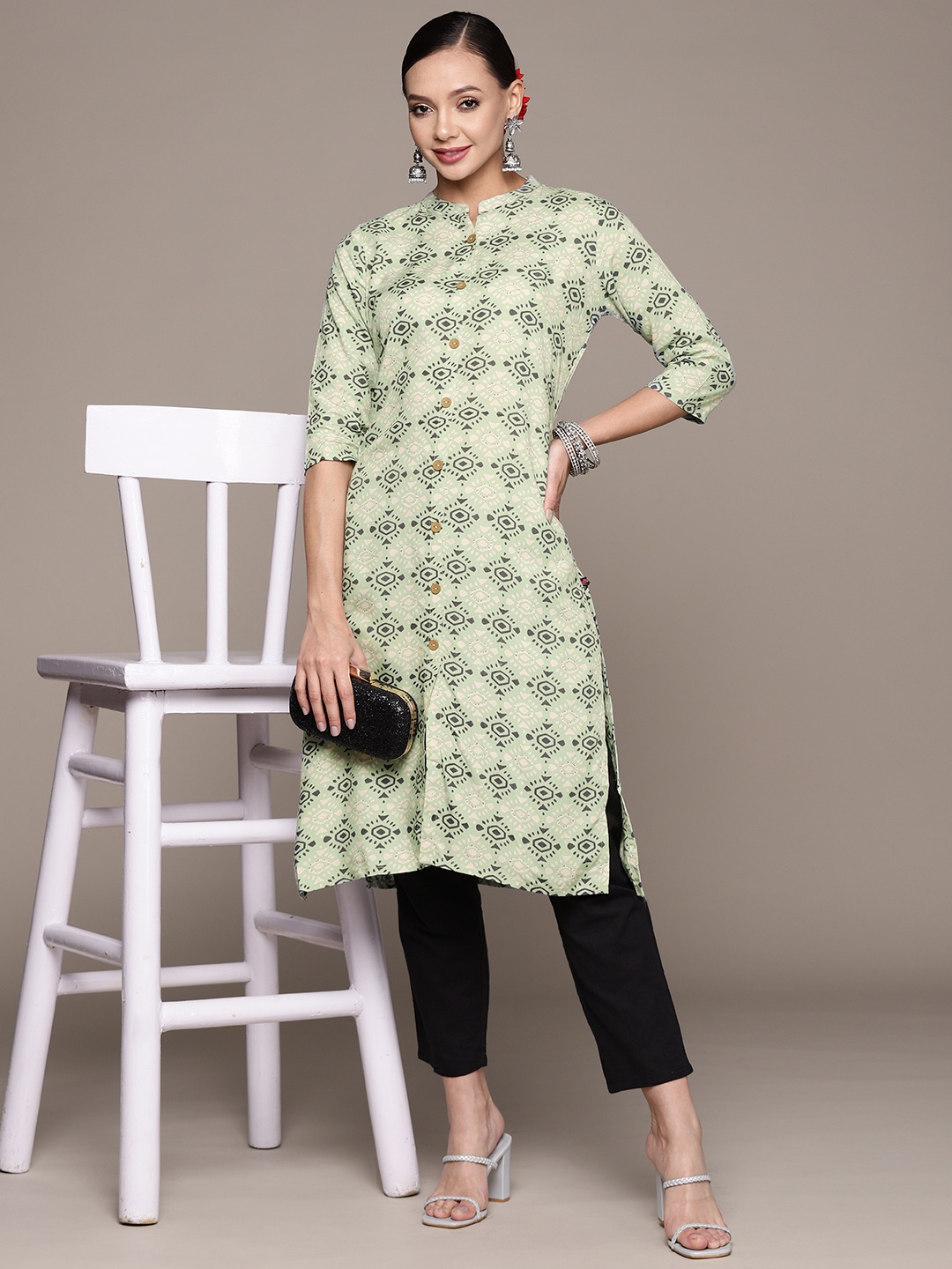 

Anubhutee Women Green Ethnic Motifs Printed Kurta
