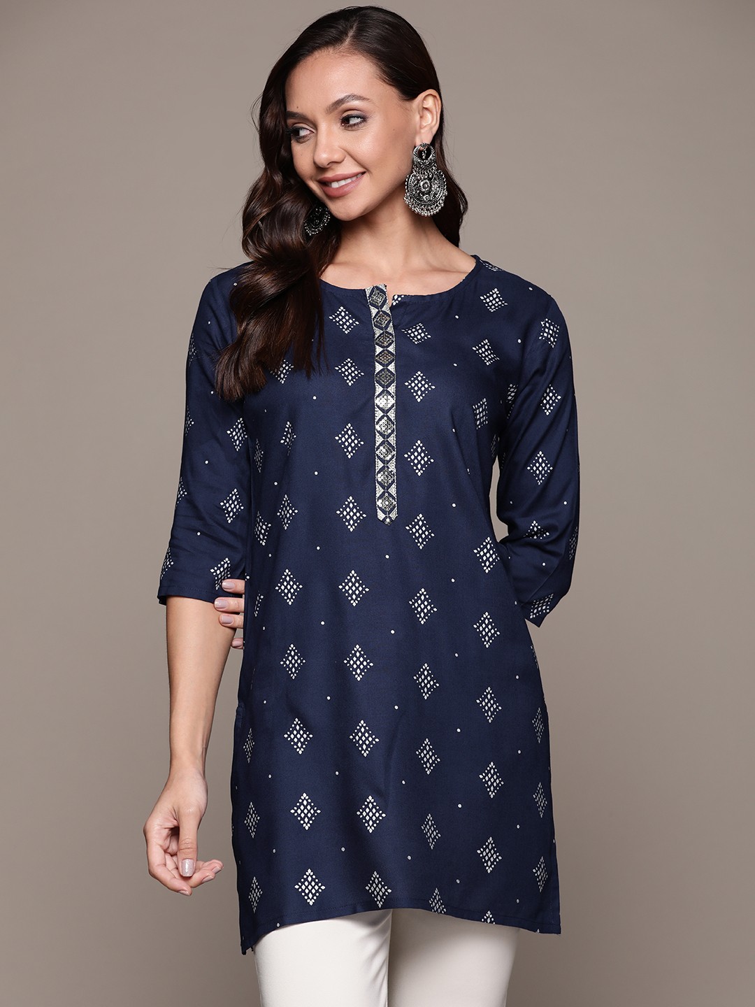 

Anubhutee Blue Geometric Printed Kurti