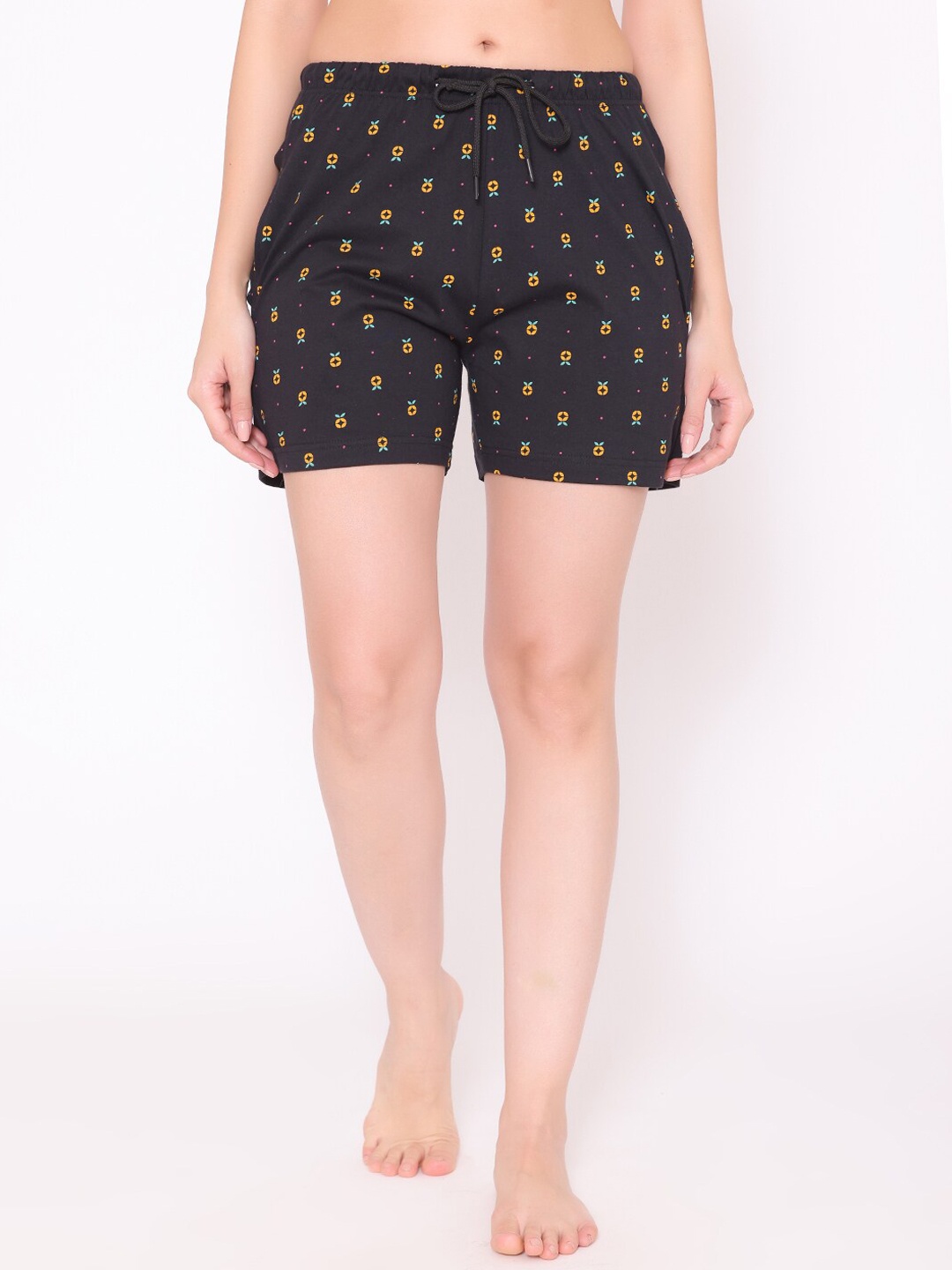

TITTLI Women Black Printed Shorts