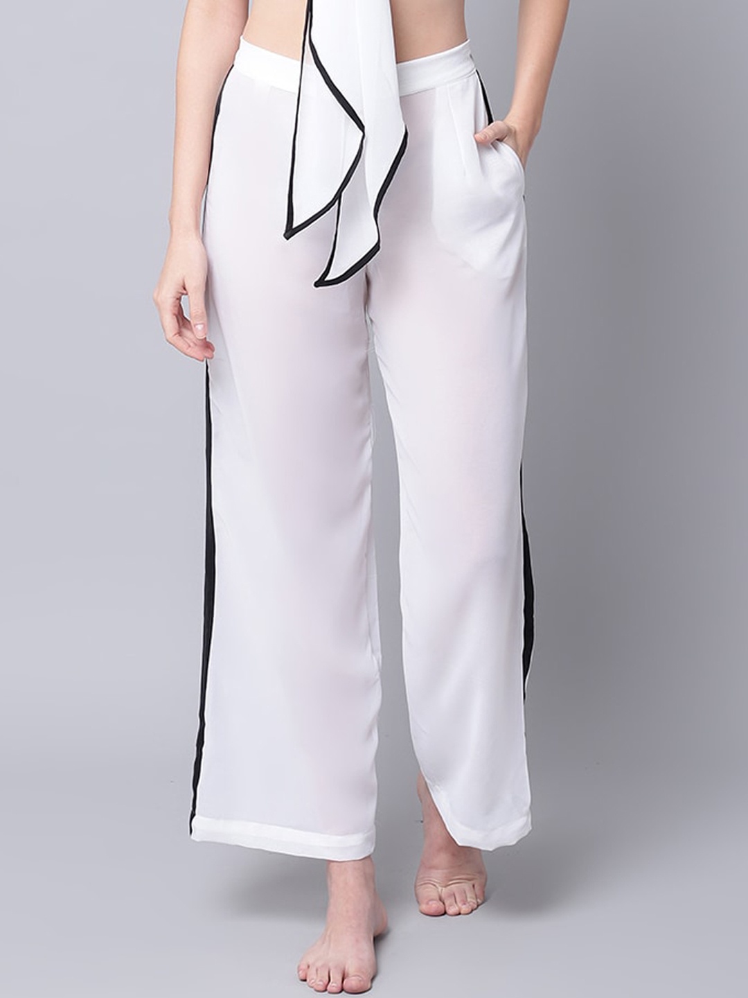 

EROTISSCH Women White Straight Fit High-Rise Easy Wash Trousers