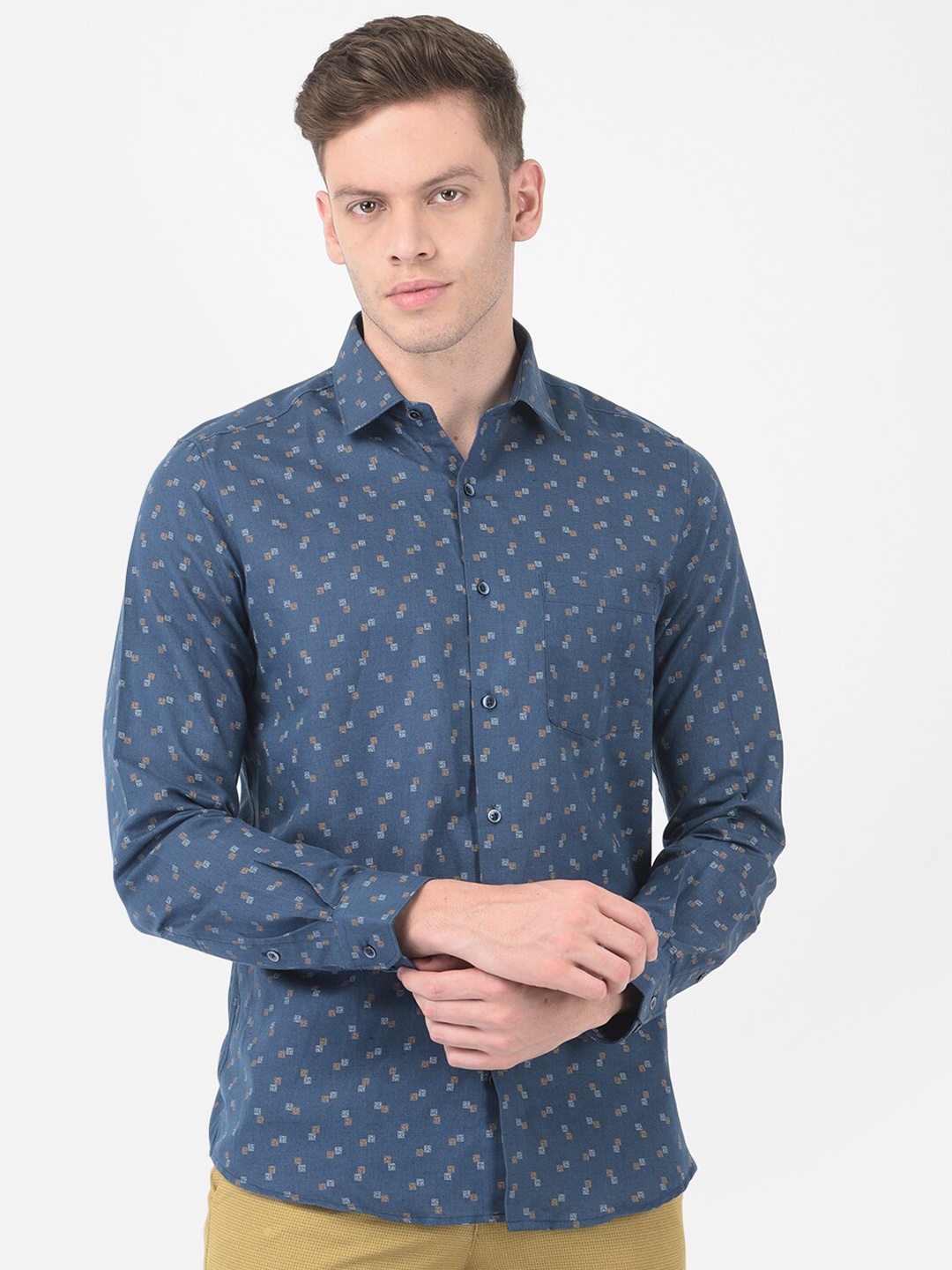 

Turtle Men Blue Floral Printed Semiformal Shirt