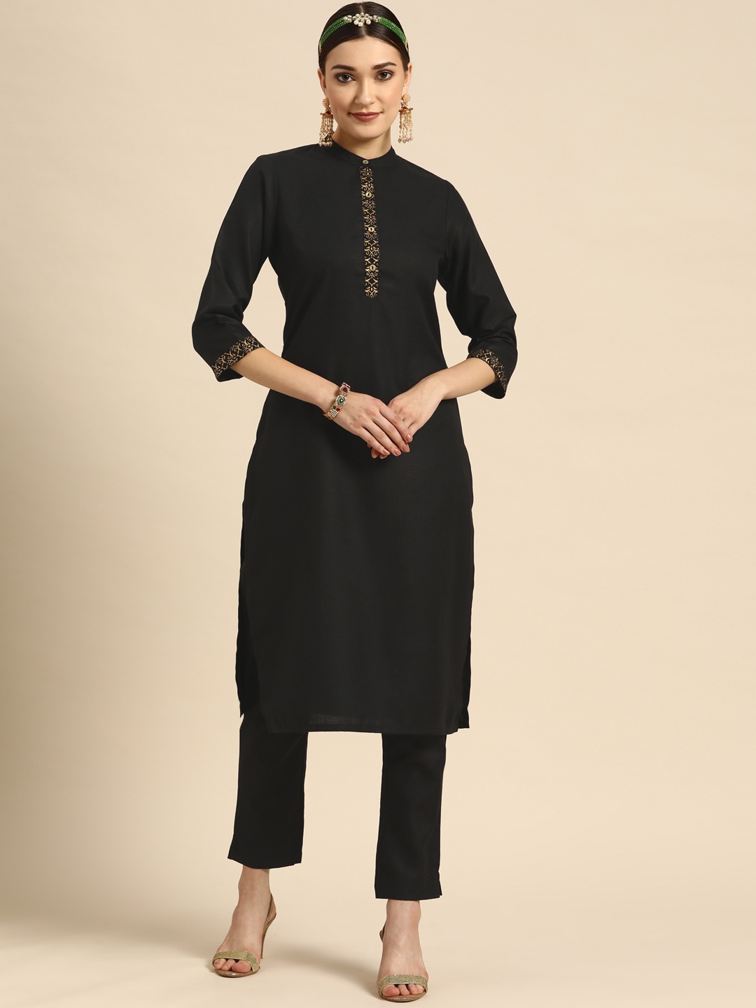 

Sangria Women Black Solid Kurta with Trousers