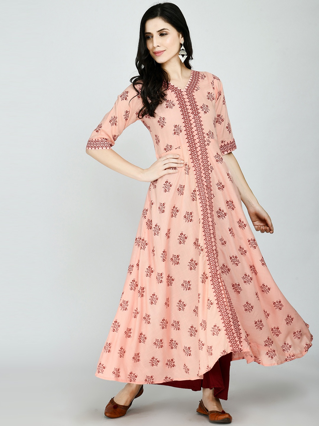 

MAFE Women Peach-Coloured & Red Ethnic Motifs Printed Kurta
