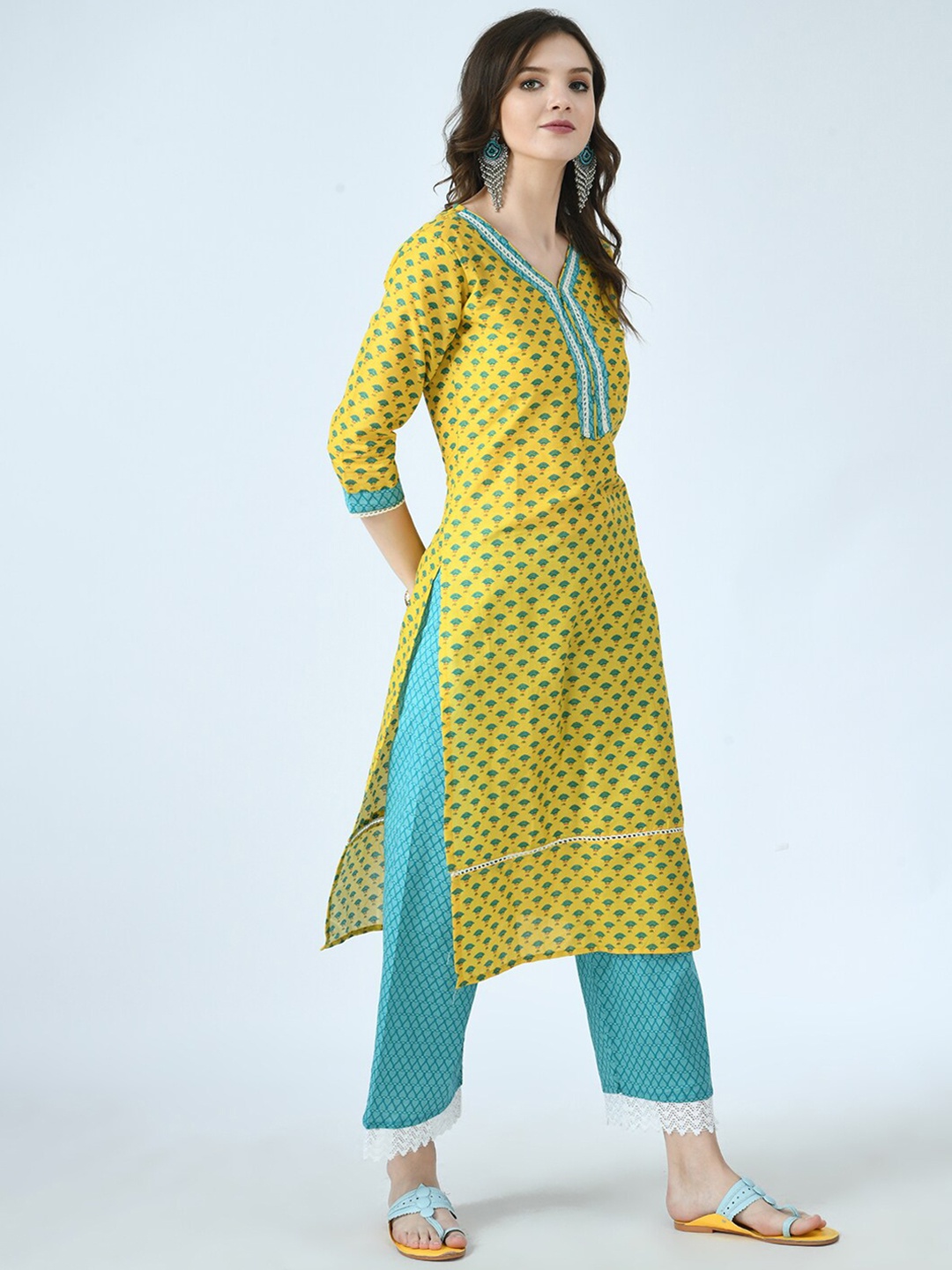 

MAFE Women Yellow Floral Printed Pure Cotton Kurti with Trousers