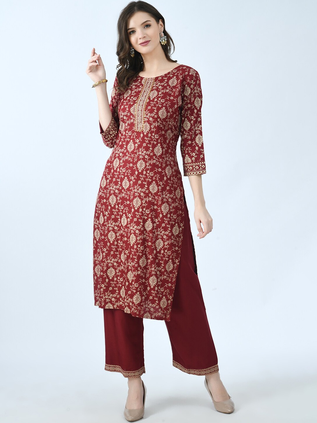 

MAFE Women Maroon Floral Printed Kurta with Trousers