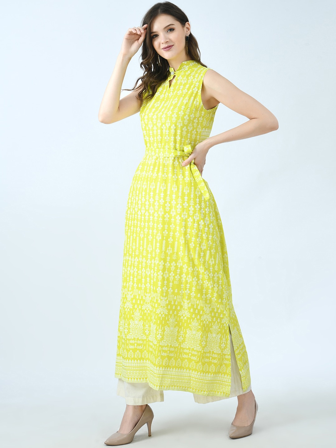 

MAFE Women Yellow & White Floral Striped Keyhole Neck Anarkali Kurta
