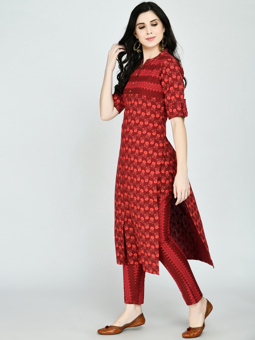 

MAFE Women Maroon Floral Printed Kurta with Trousers