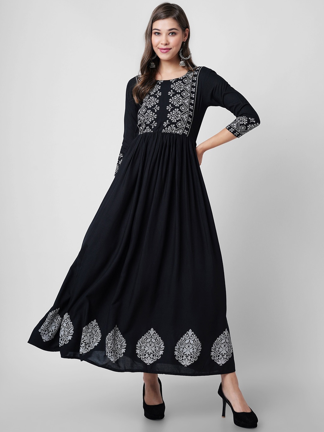 

PURSHOTTAM WALA Women Black Ethnic Motifs Yoke Design Thread Work Anarkali Kurta