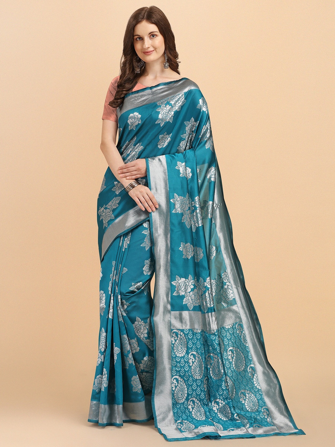 

Fashion Booms Women Teal & Silver-Toned Floral Zari Pure Silk Kanjeevaram Saree