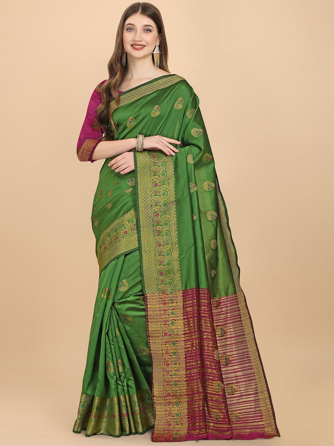 

Fashion Booms Green & Magenta Woven Design Zari Silk Cotton Kanjeevaram Saree