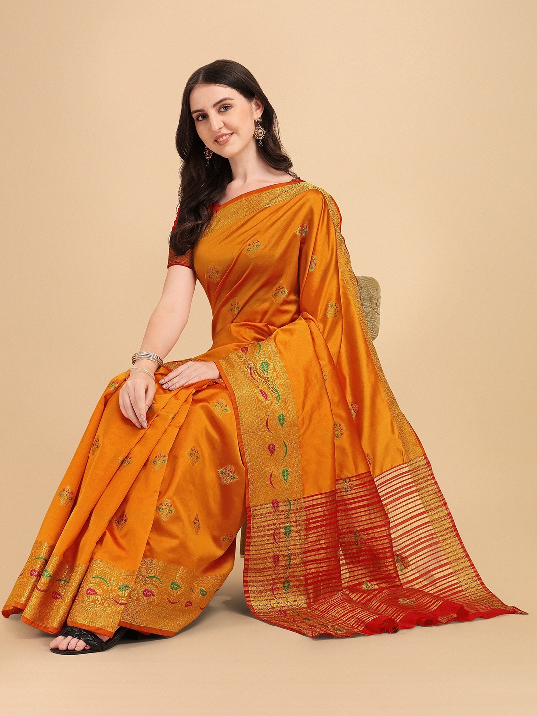 

Fashion Booms Gold-Toned & Green Zari Pure Silk Kanjeevaram Saree