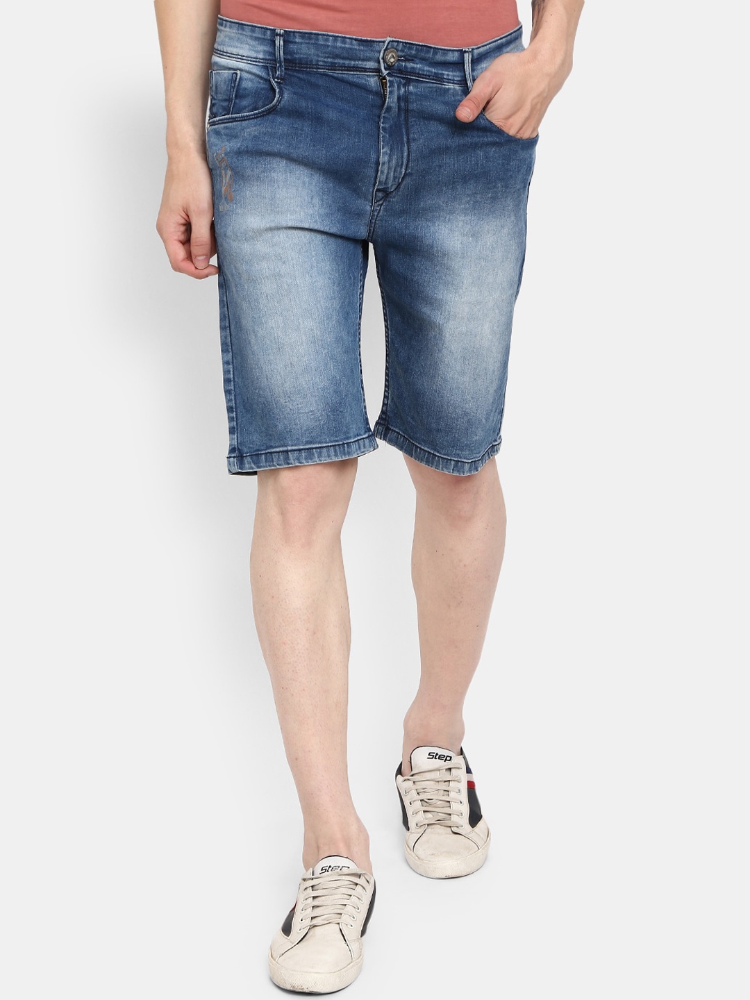 

V-Mart Men Blue Washed Denim Shorts