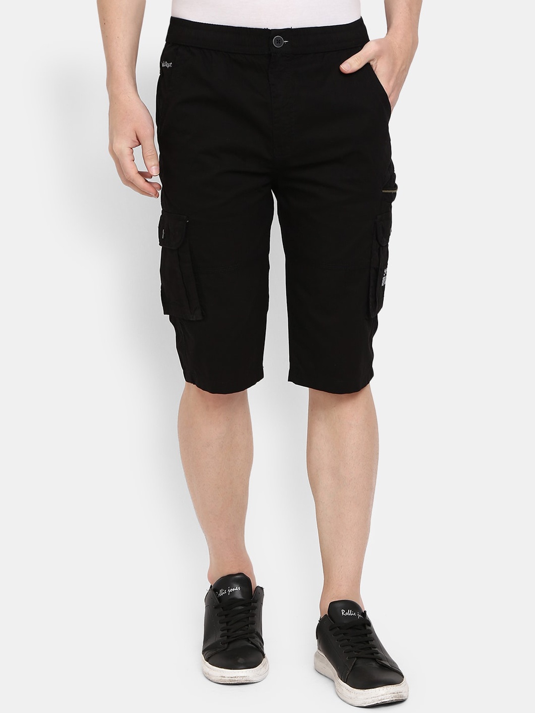 

V-Mart Men Regular Fit Mid-Raise Solid Black Cargo Shorts