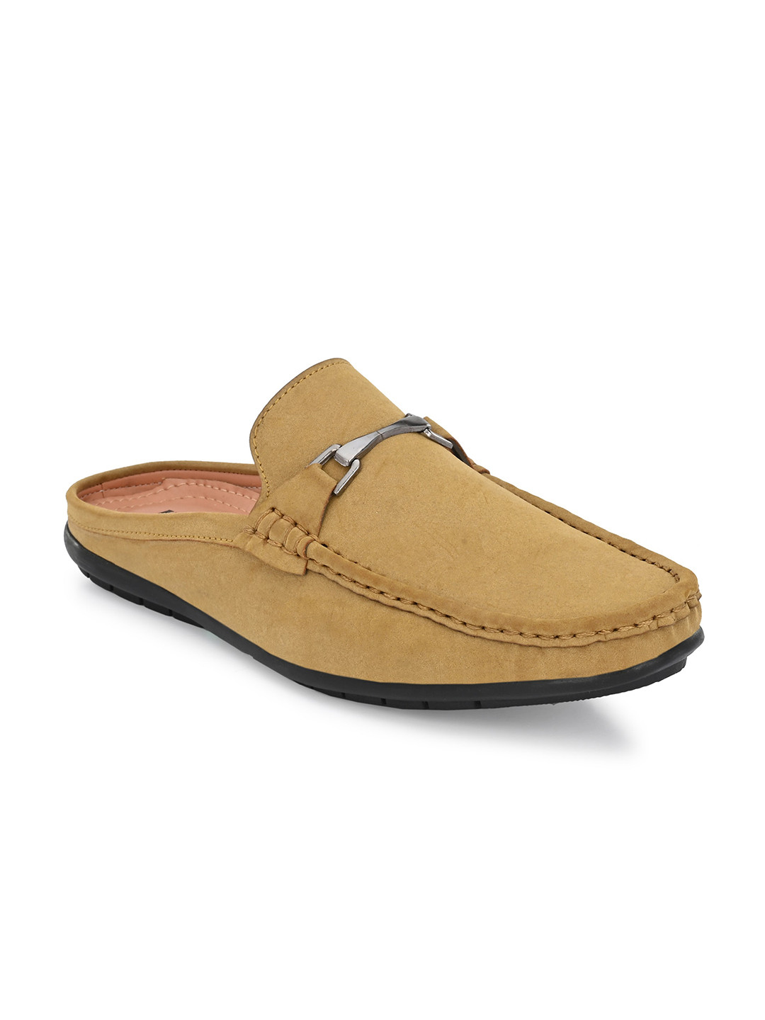 

Alleviater Men Beige Textured Loafers