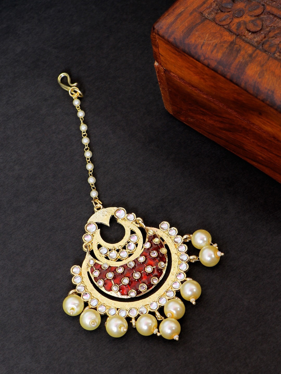 

Crunchy Fashion Gold-Plated White Kundan-Studded Pearl Beaded Enamelled Maang Tikka