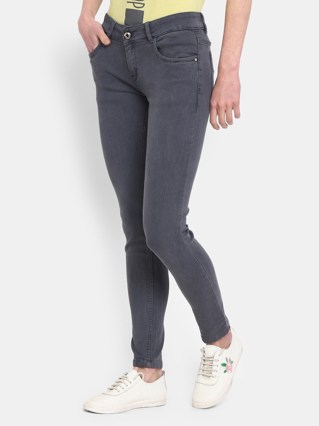 

V-Mart Women Grey Classic Jeans