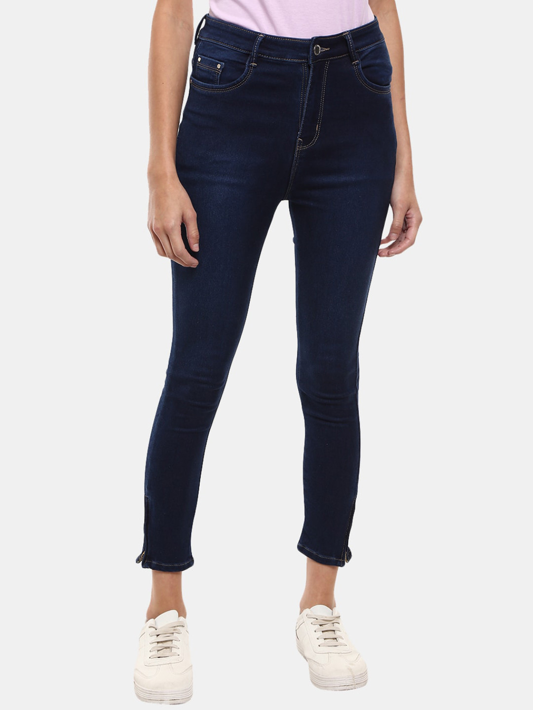 

V-Mart Women Blue Classic Jeans