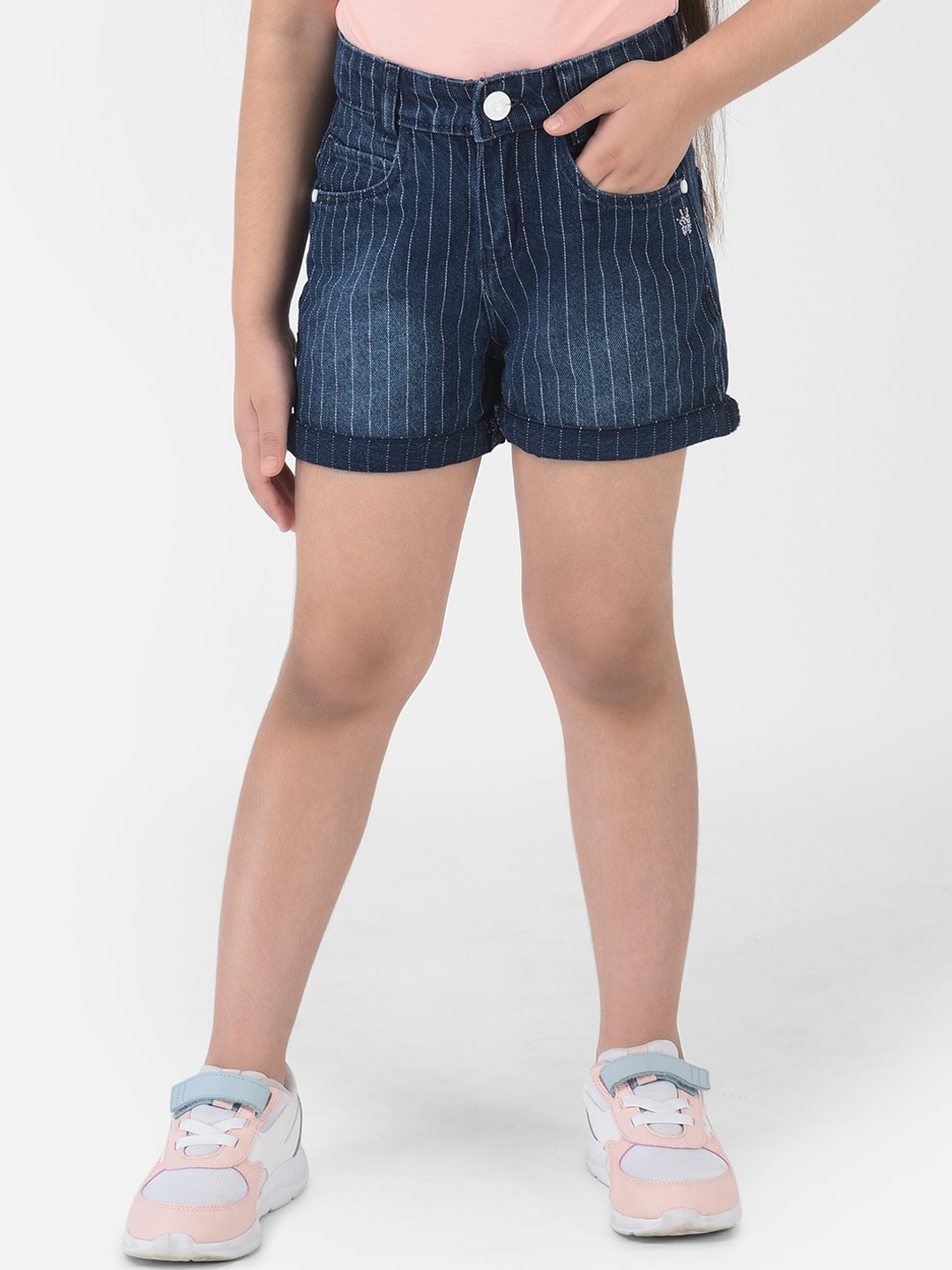 

Crimsoune Club Girls Navy Blue Washed Slim Fit Outdoor Denim Shorts