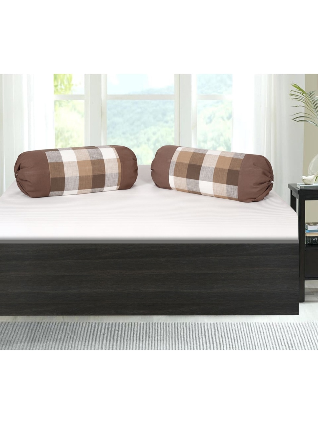 

SHADES of LIFE Set Of 2 Brown Checked Bolster Covers