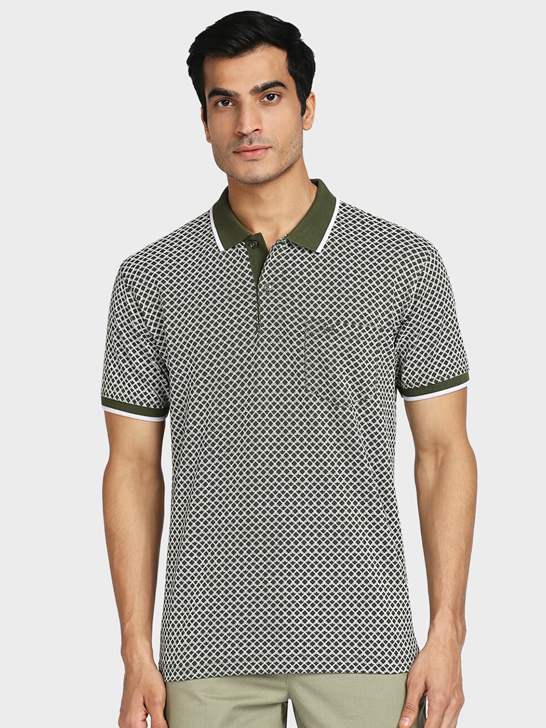 

ColorPlus Men Green Geometric Printed Polo Collar Pure Cotton Casual T-shirt