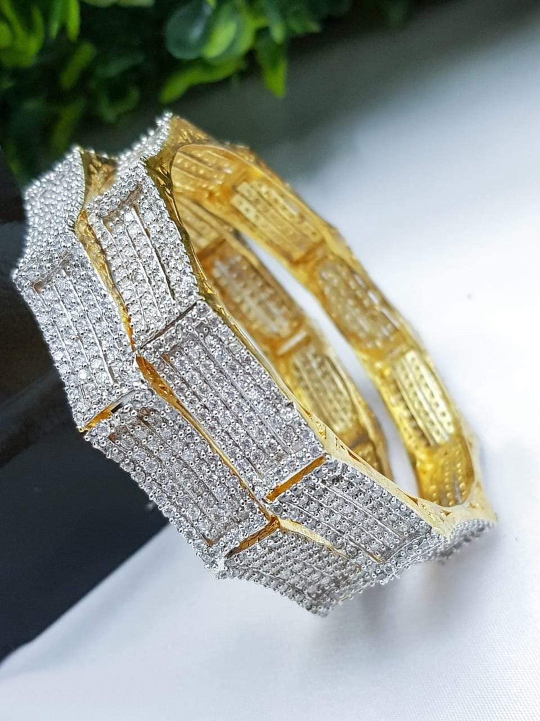 

GRIIHAM Set of 2 Gold Plated Studded Bangles