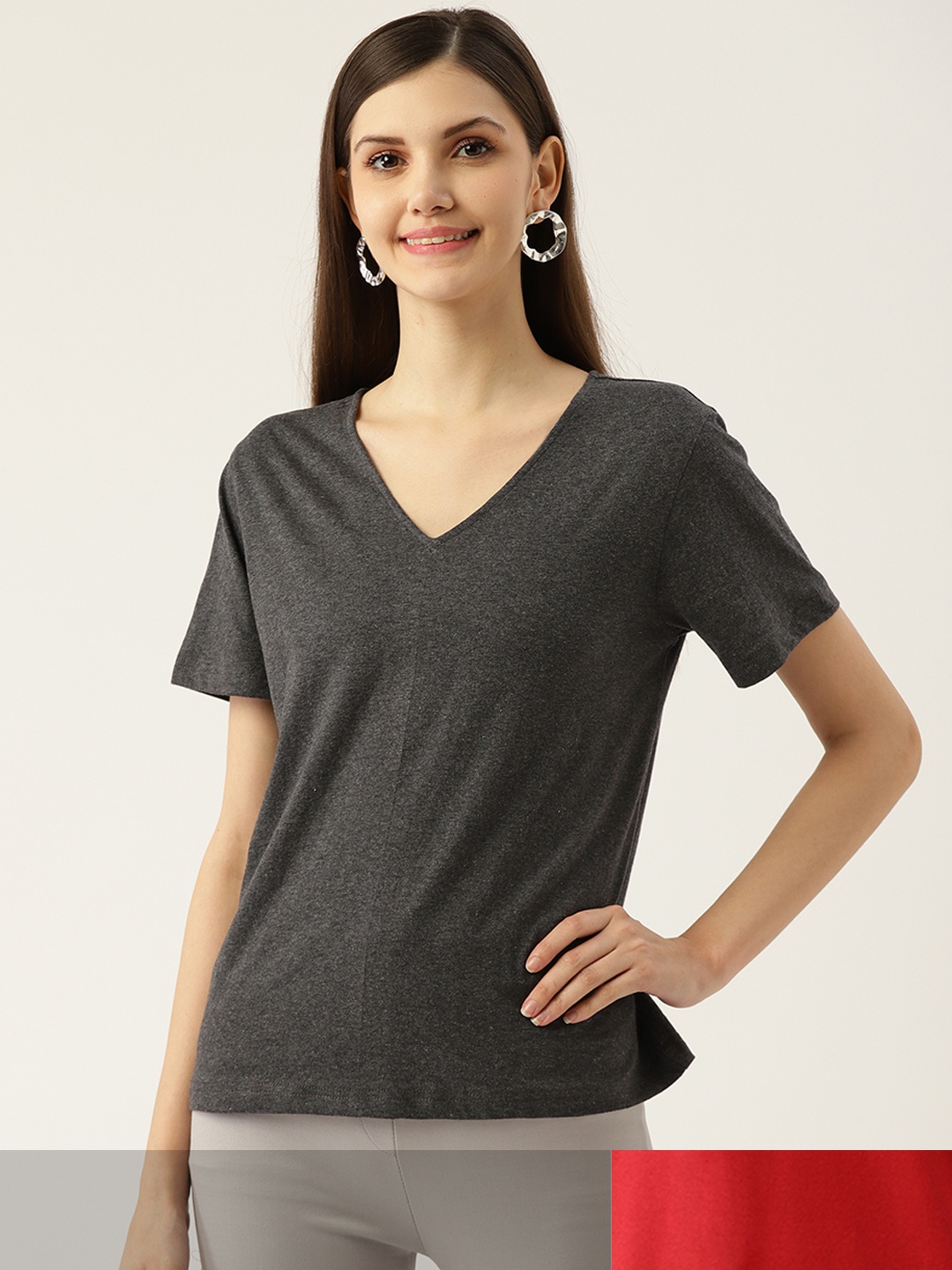 

Besiva Women Pack of 2 V-Neck T-shirts, Red