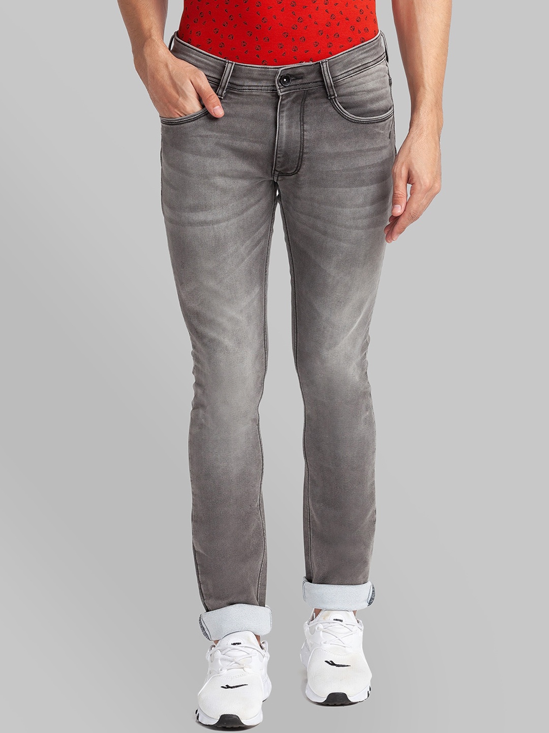 

Parx Men Grey Tapered Fit Light Fade Jeans