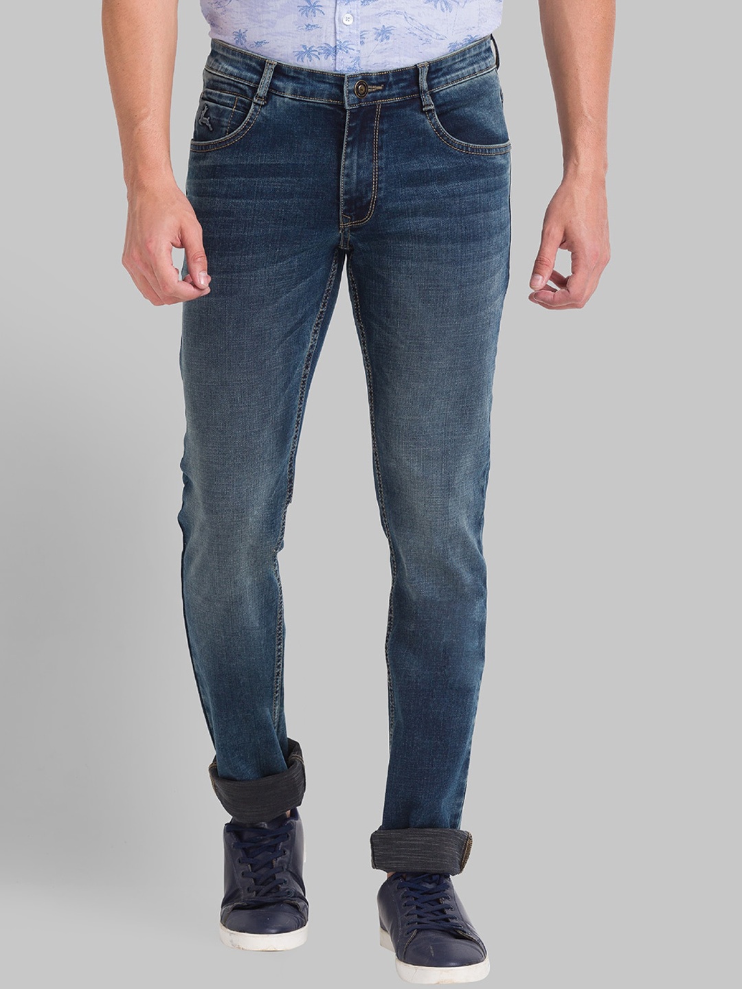 

Parx Men Blue Tapered Fit Light Fade Jeans