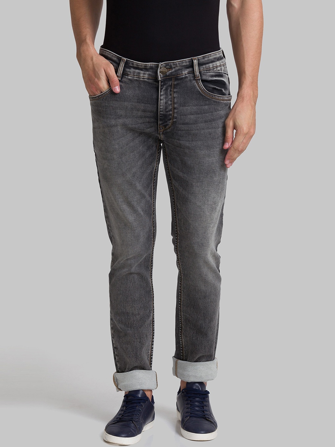 

Parx Men Black Tapered Fit Low Distress Heavy Fade Jeans