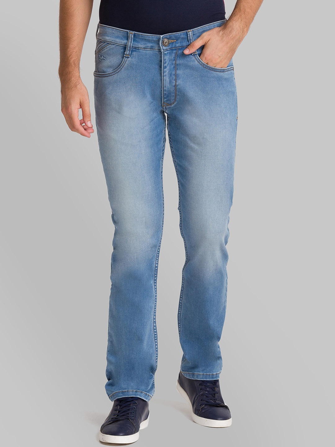 

Parx Men Blue Tapered Fit Heavy Fade Jeans