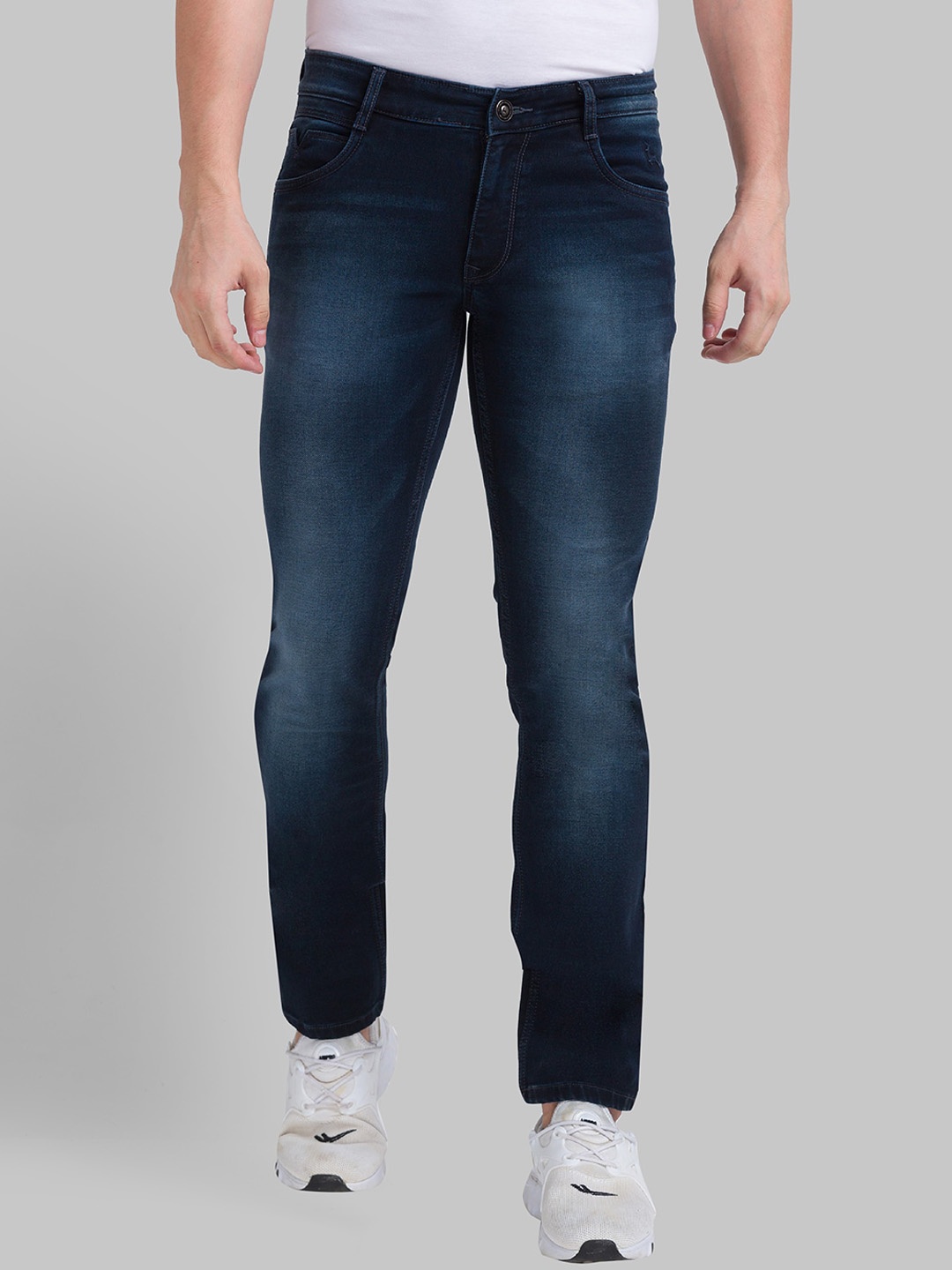 

Parx Men Blue Tapered Fit Light Fade Jeans