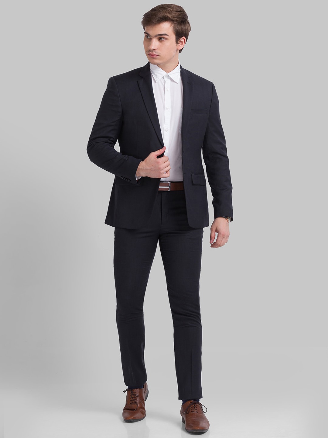 

Parx Men Charcoal Grey 2-Piece Formal Suits