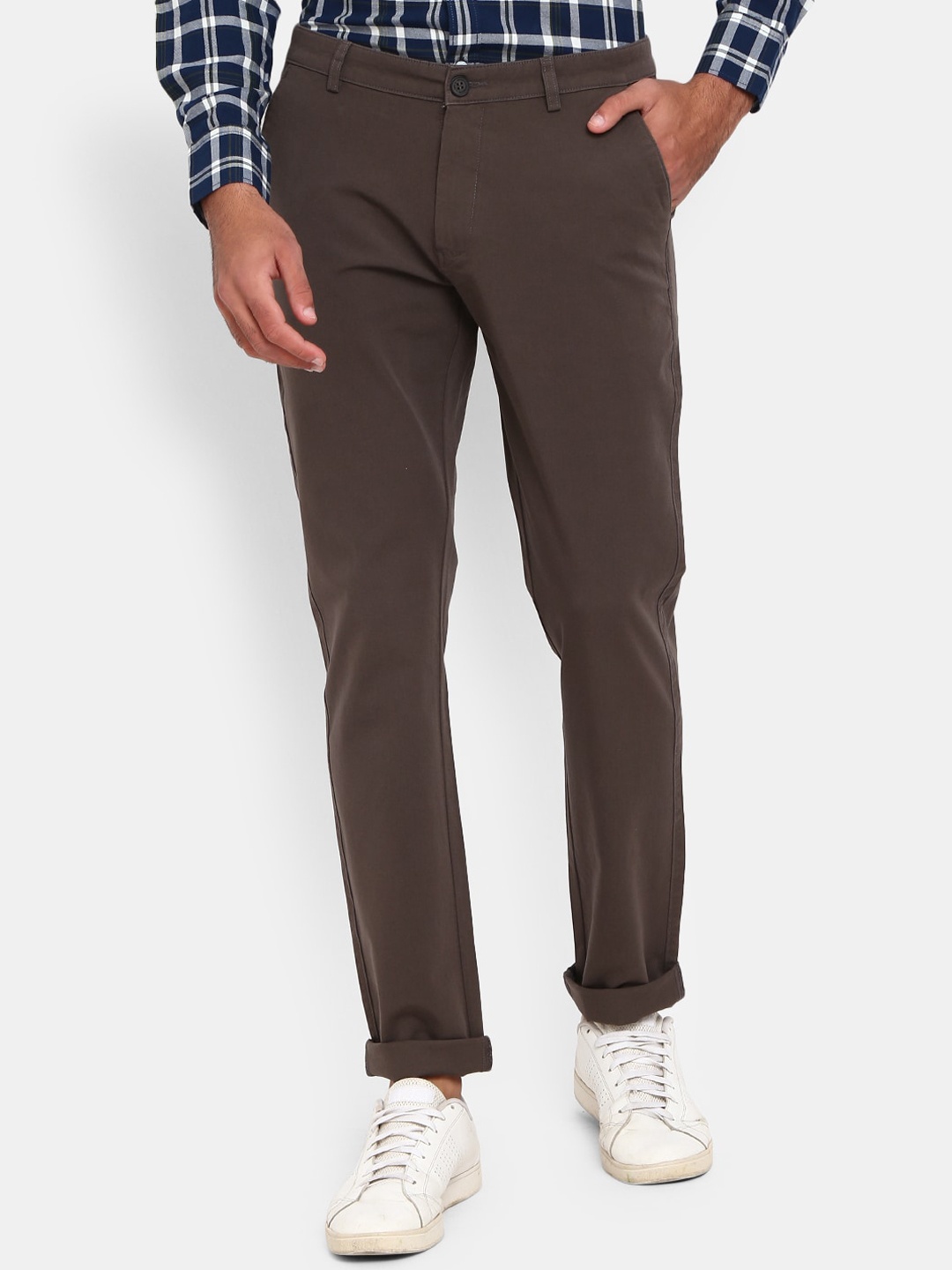 

V-Mart Men Brown Classic Slim Fit Chinos Trousers