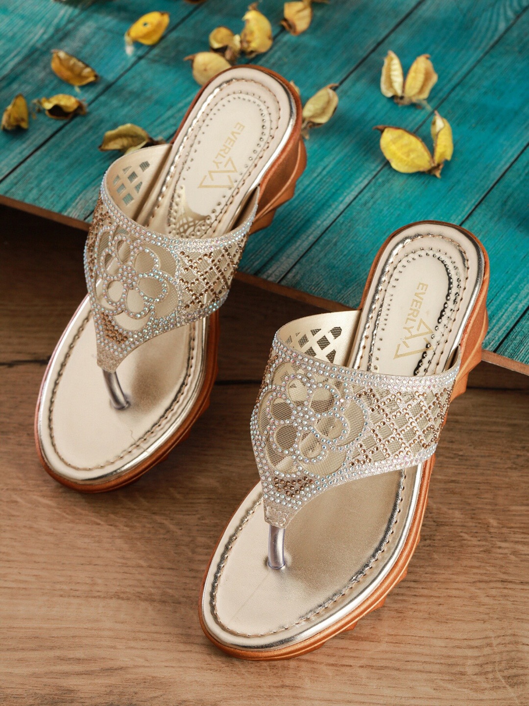 

EVERLY Gold-Toned & Tan Wedge Sandals