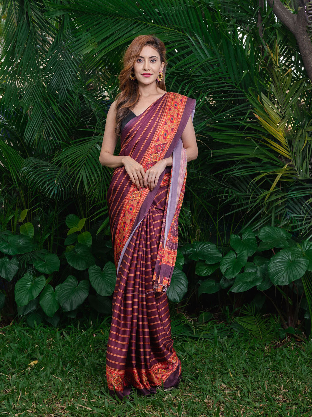 

BEATITUDE Purple & Pink Striped Satin Saree