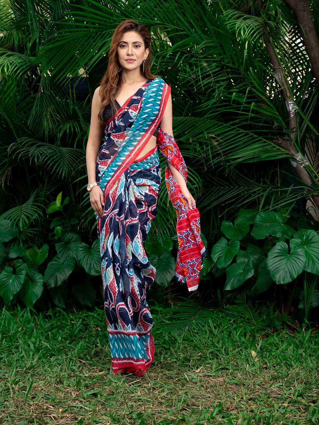 

BEATITUDE Blue & Pink Saree