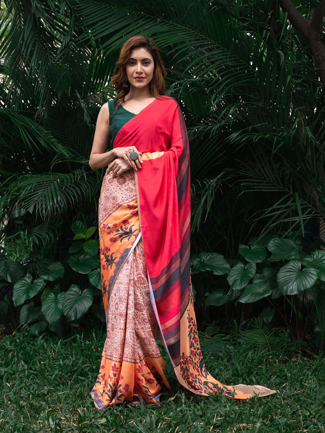 

BEATITUDE Red & Black Floral Silk Blend Saree