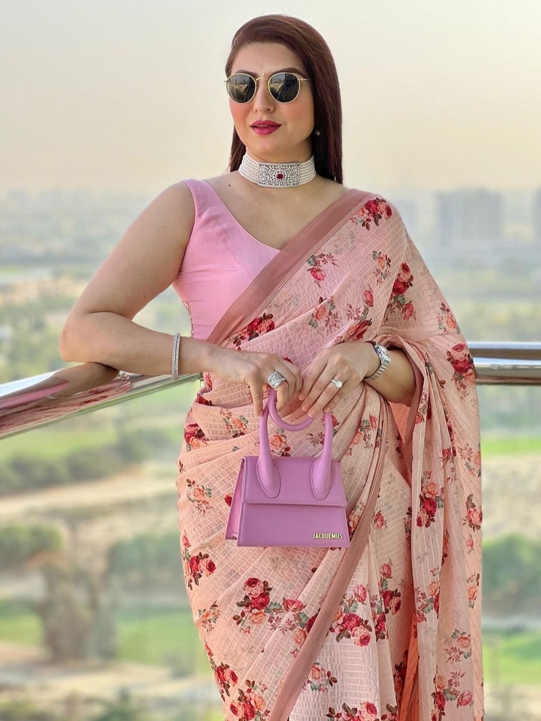 

BEATITUDE Women White & Pink Floral Sequinned Silk Blend Saree