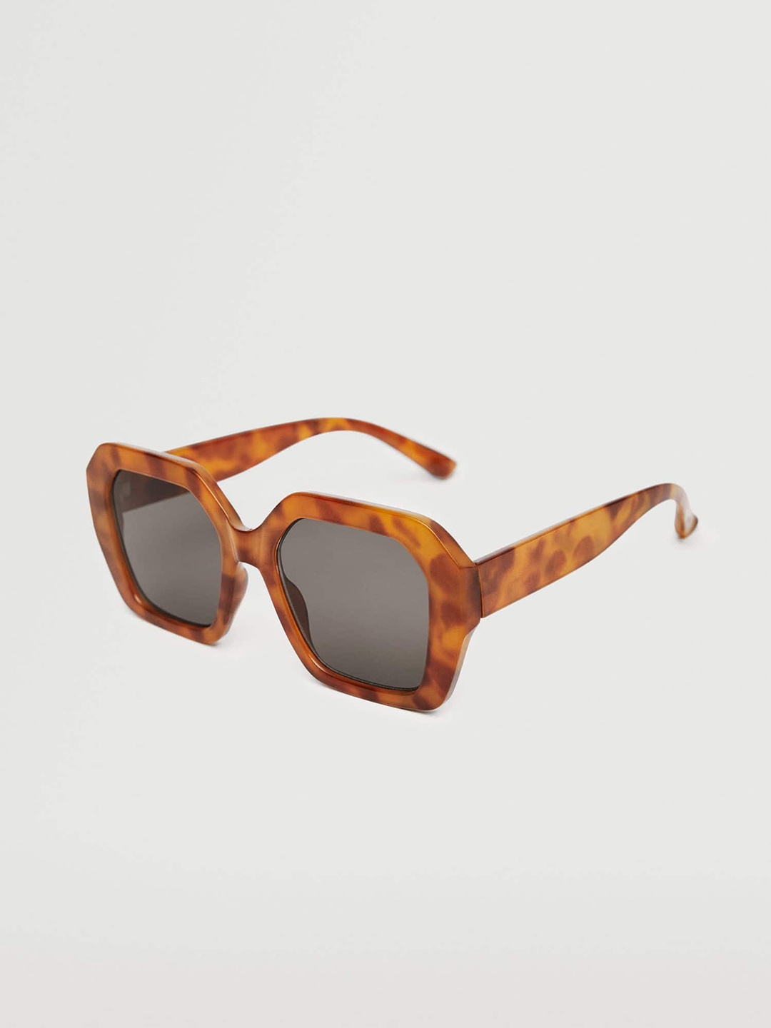 

MANGO Women Oversized Sunglasses with UV Protected Lens 37000788, Grey