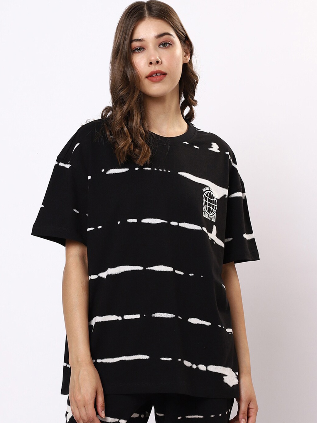 

Bewakoof Women Black Sleeves Loose T-shirt