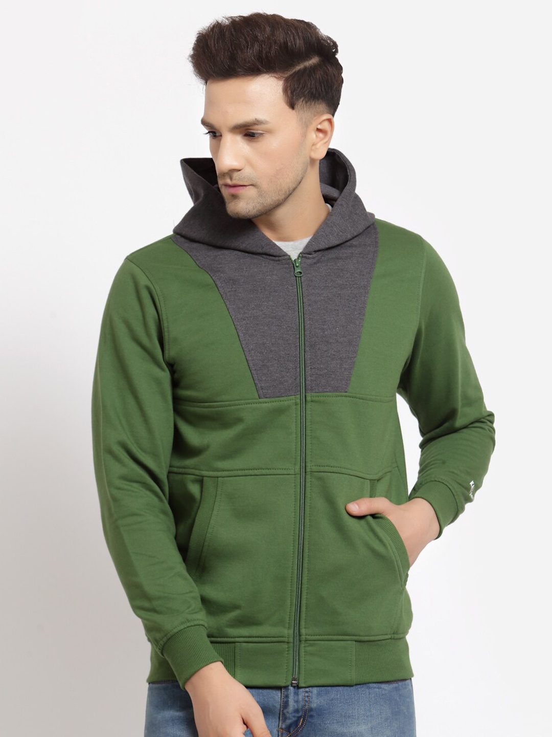

Kalt Men Green Colourblocked Sweatshirt