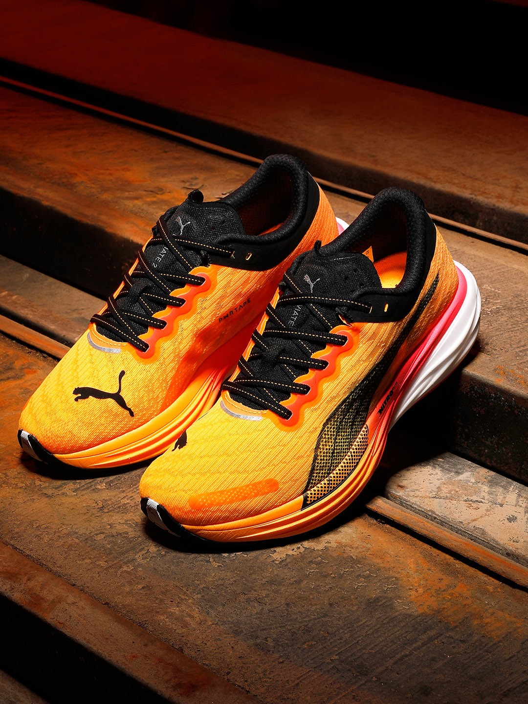 

Puma Men Yellow Textured Deviate Nitro 2 Running Shoes