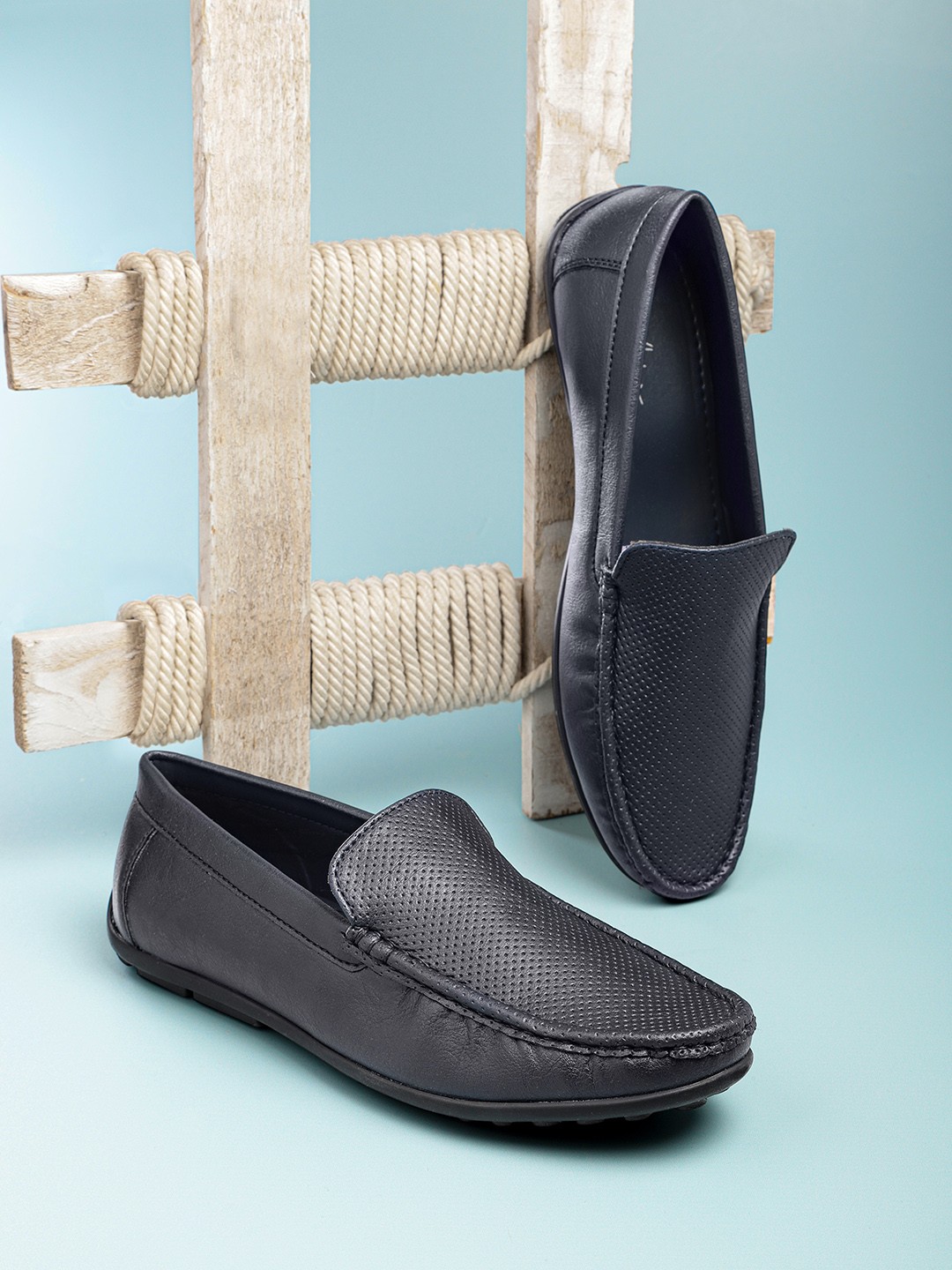 

Mast & Harbour Men Textured Driving Shoes, Navy blue