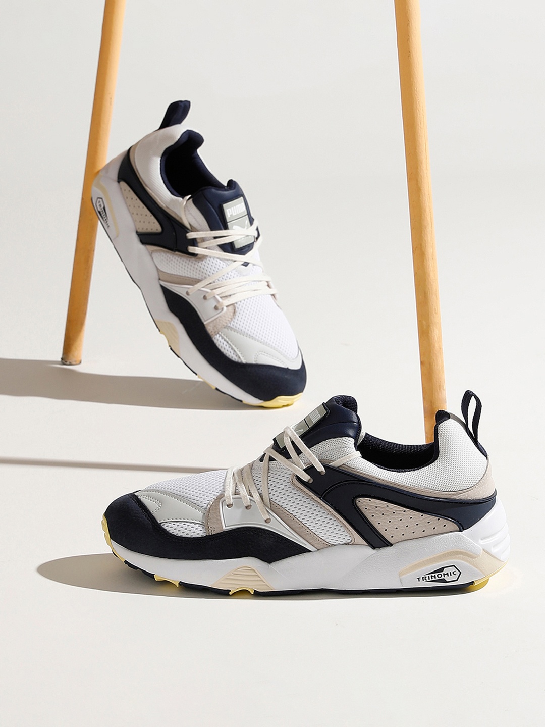 

Puma Unisex White & Navy Blue Textured Blaze Of Glory Premium Regular Sneakers