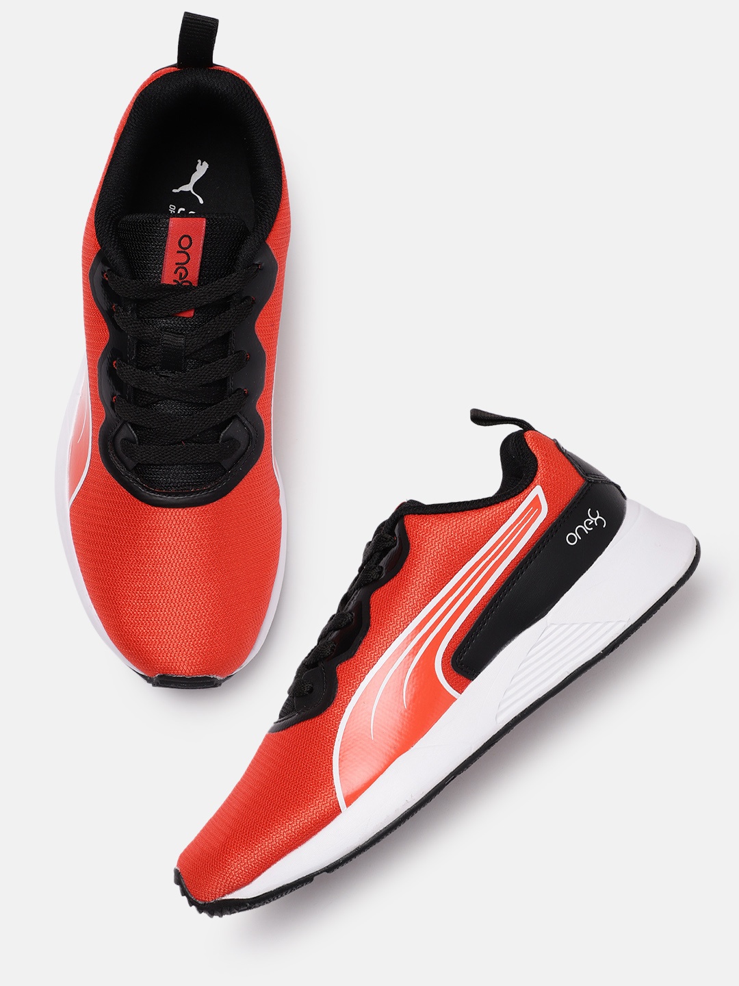 

one8 x PUMA Men Red Dive V2 Sneakers