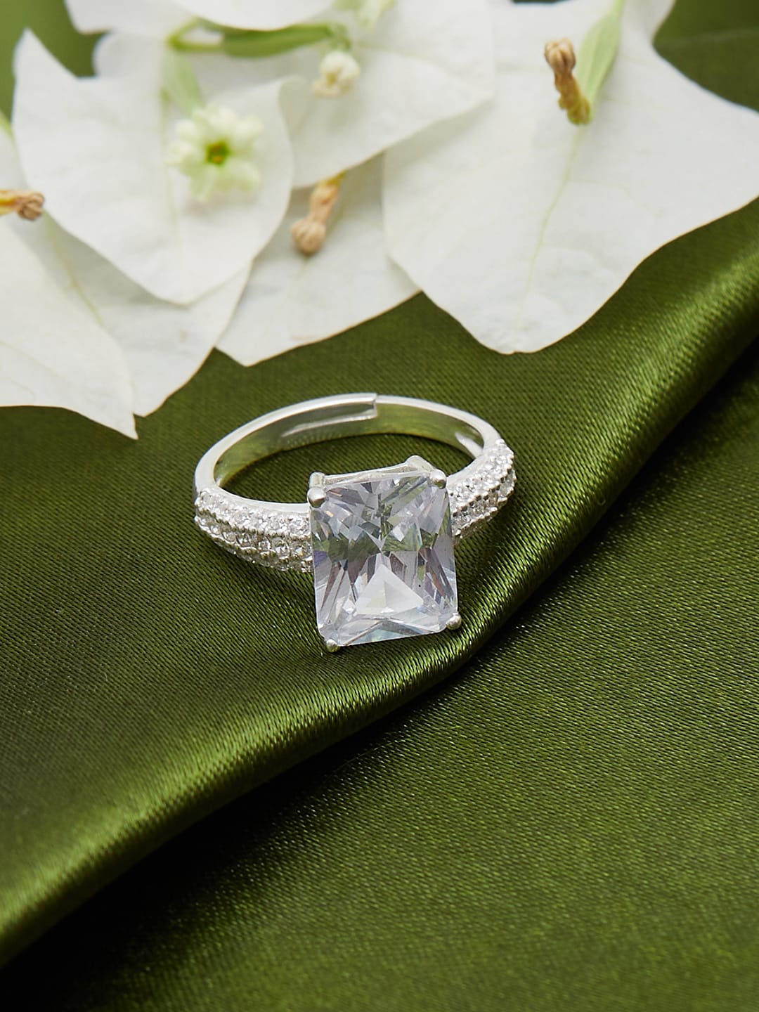 

Studio Voylla Silver-Toned Sterling Silver Solitaire Finger Ring