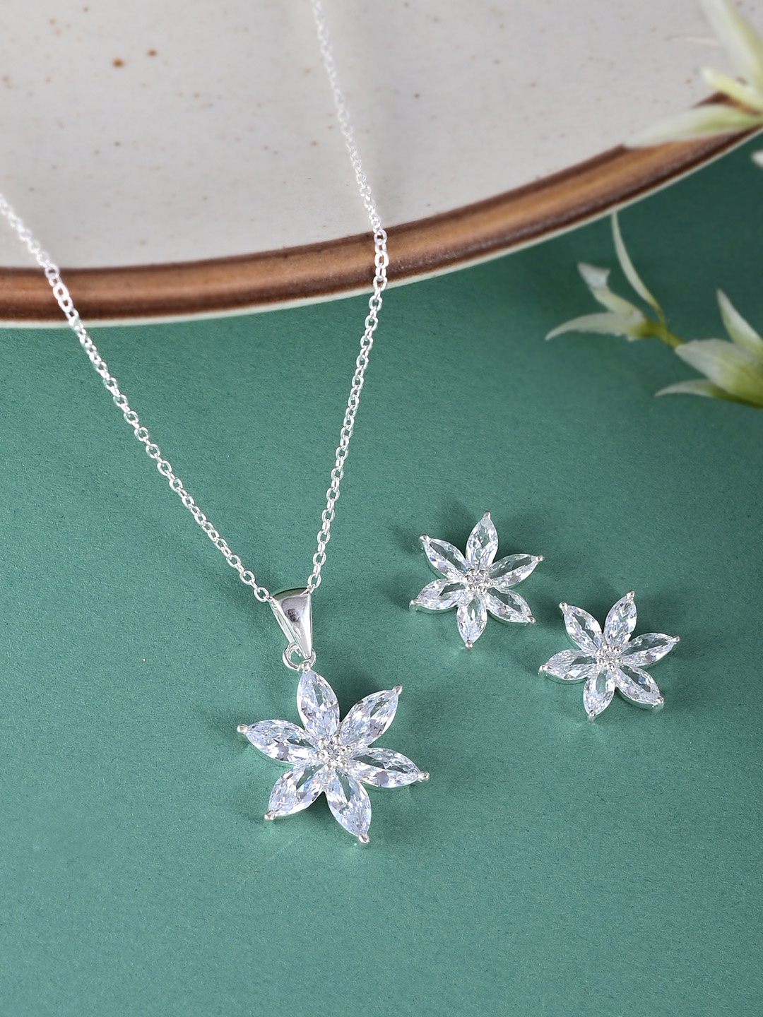 

Studio Voylla 925 Sterling Silver Jewellery Set